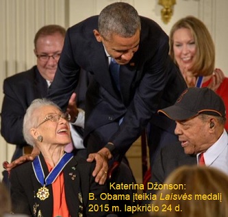 Katherine Johnson gauna Freedom medal; 2015